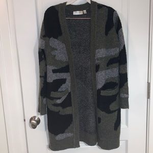 Evereve RD Style Camo Cardigan